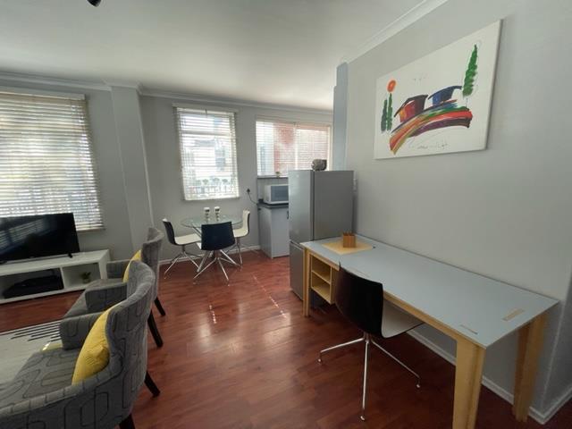 To Let 1 Bedroom Property for Rent in Sea Point Western Cape